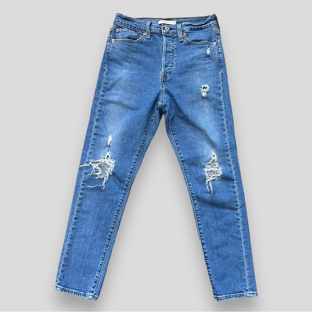 Levi’s wedgie skinny distressed jeans